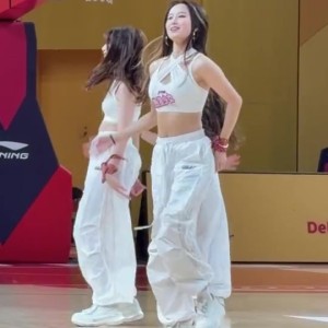 元气满满！媒体人晒广州男篮主场啦啦队的舞蹈表演视频
